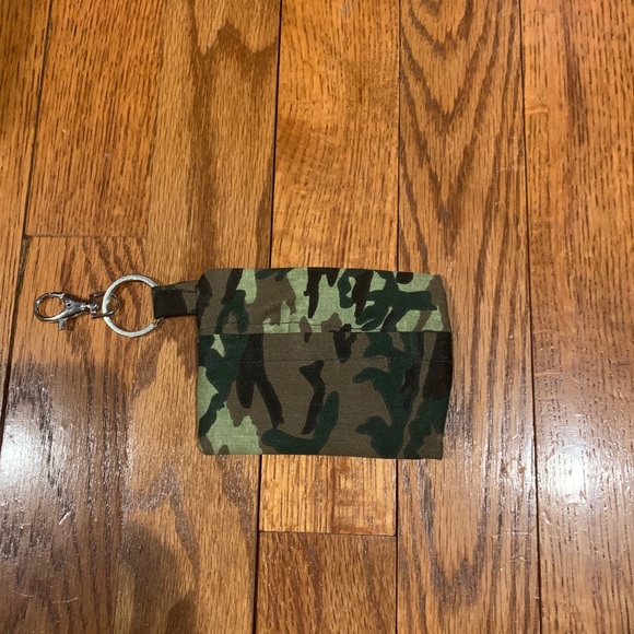 Accessories - Camo face mask pouch